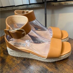 Design Lab Kendra Women's Tan Wedge Espadrilles Sandals Size 9